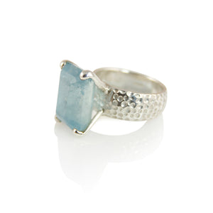 KenSuJewelry Hammered Prong Ring Dark Blue Rectangular Aquamarine